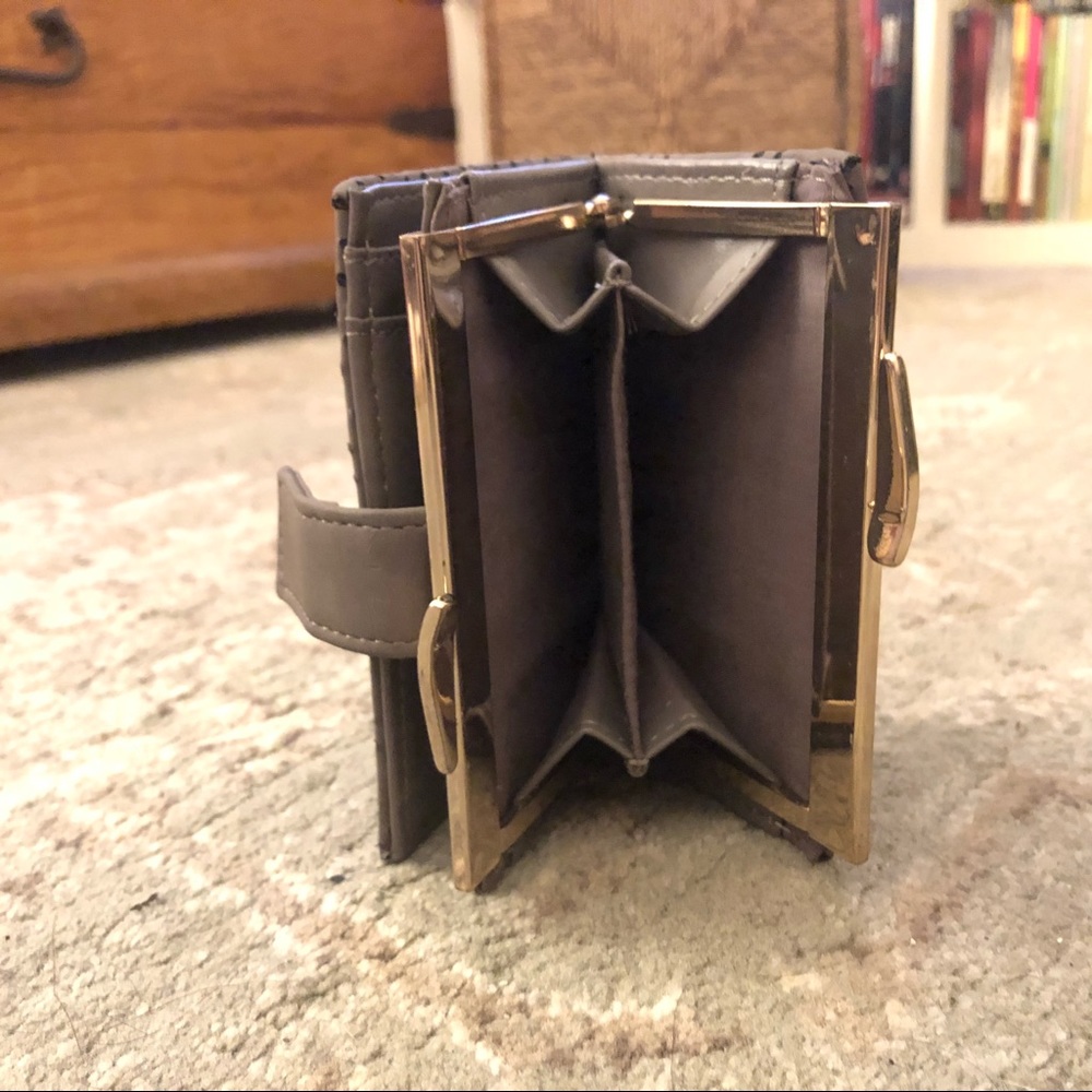 Small gray wallet - Picture 4 of 4